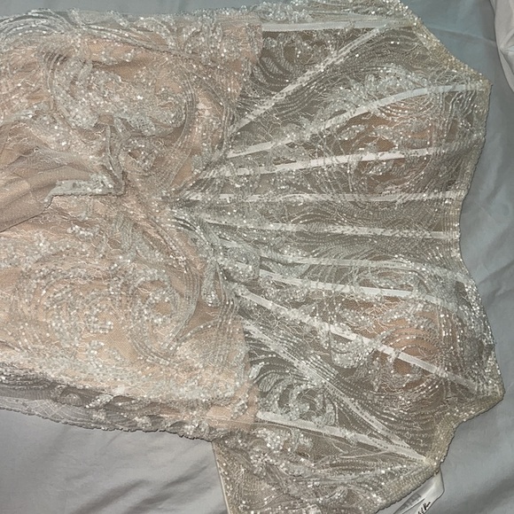 Wedding dress! Best offer will be accepted - Picture 9 of 10